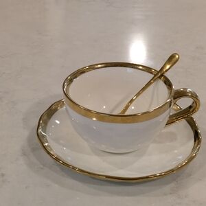 Elegant Gold-Trimmed Teacup And Saucer Set. New No Box